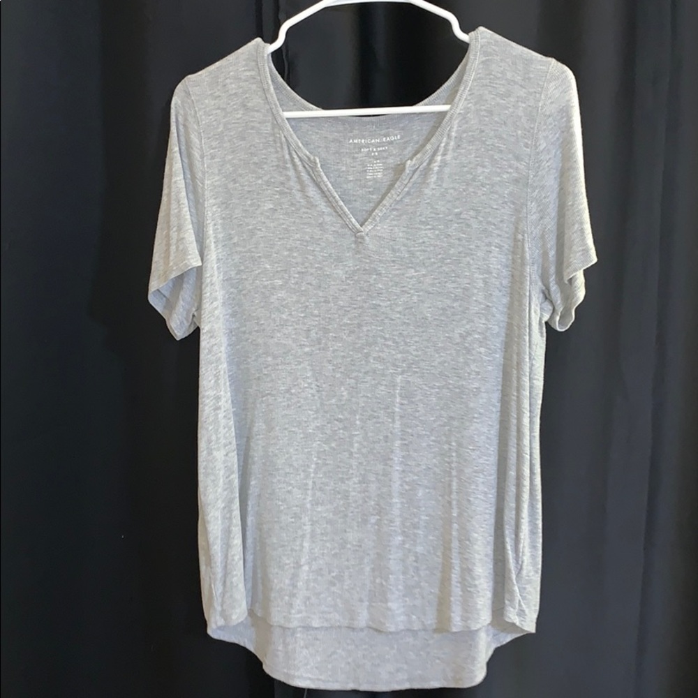 American Eagle shirt!! Grey rib soft and sexy tee